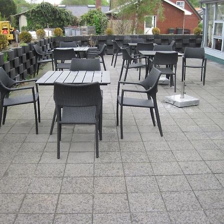 Turisthotellet Oksbøl Buitenkant foto