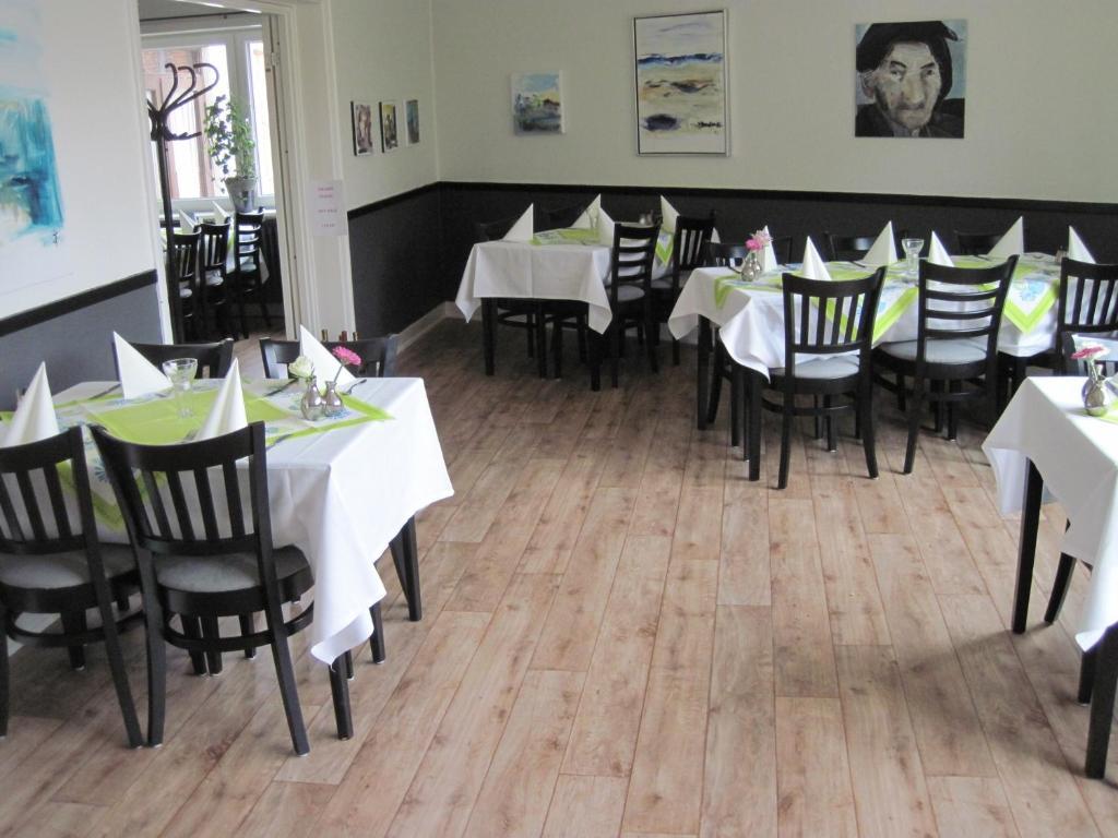 Turisthotellet Oksbøl Buitenkant foto