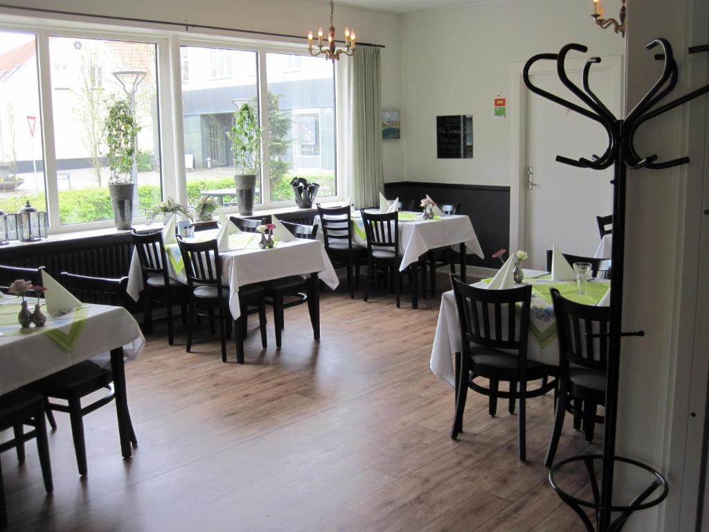 Turisthotellet Oksbøl Buitenkant foto