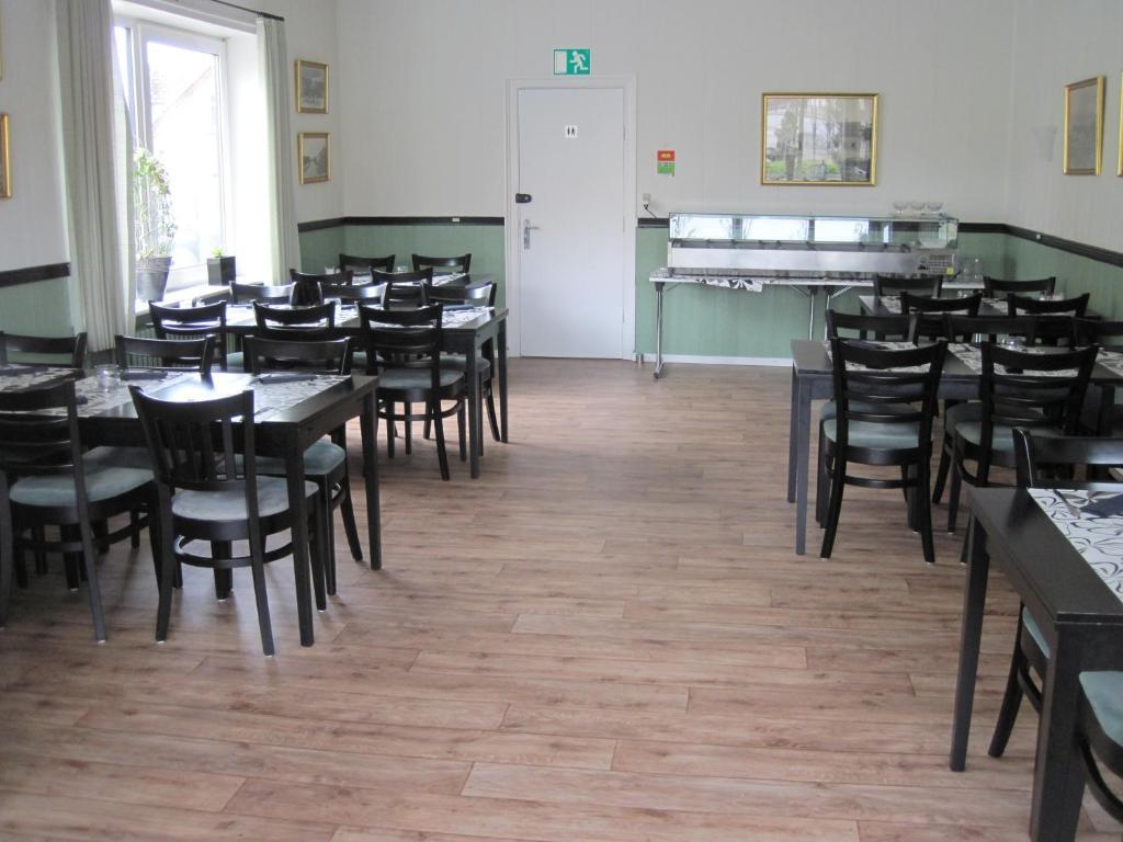 Turisthotellet Oksbøl Buitenkant foto