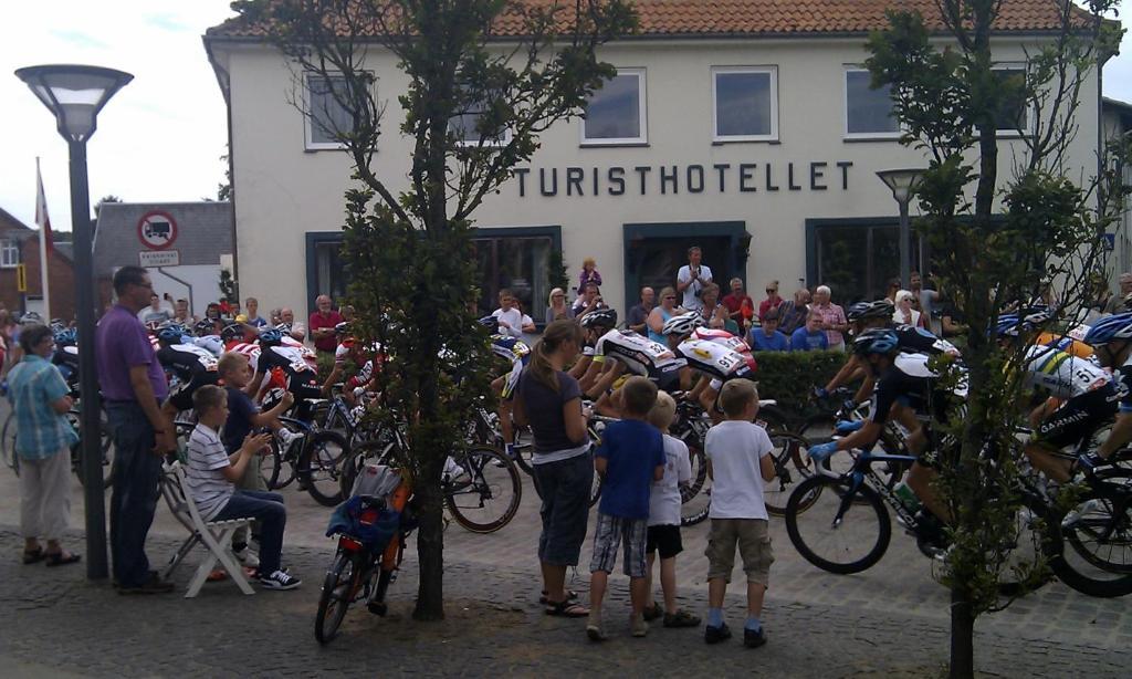 Turisthotellet Oksbøl Buitenkant foto